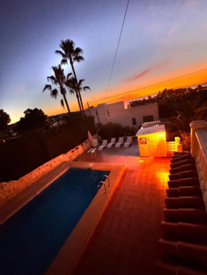 VILLA COCO CALPE 10 pers gehele villa in 3 appartmenten